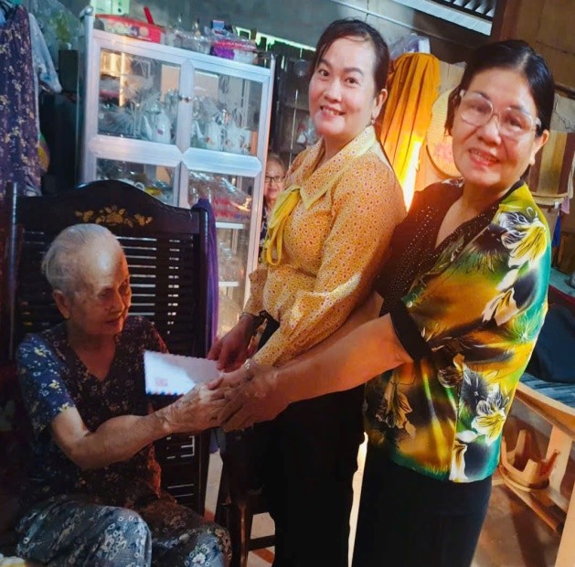 HỘI LIÊN HIỆP PHỤ NỮ XÃ LỘC THUẬN THĂM HỘI VIÊN CAO TUỔI NHÂN DỊP KỶ NIỆM 34 NĂM NGÀY QUỐC TẾ NGƯỜI CAO TUỔI (01/10/1991-01/10/2025)