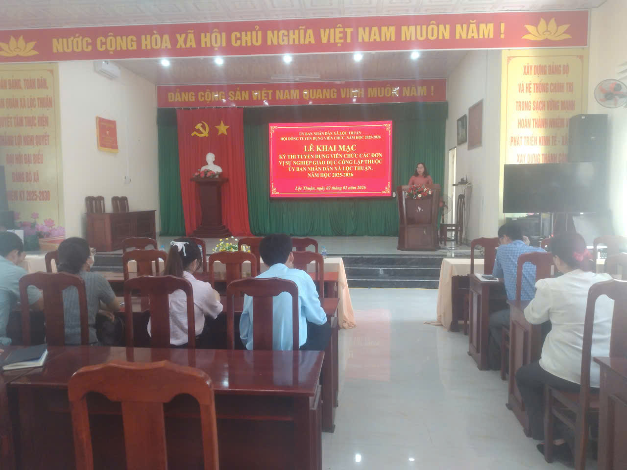 Ngày 02/02/2026 Hội đồng tuyển dụng viên chức xã Lộc Thuận tổ chức Lễ khai mạc kỳ thi tuyển dụng viên chức các đơn vị sự nghiệp giáo công lập thuộc Ủy ban nhân dân xã Lộc Thuận.